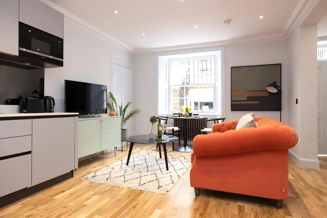 Dragon Suites Luxury Serviced Apartments At Alva Street Edinburgh