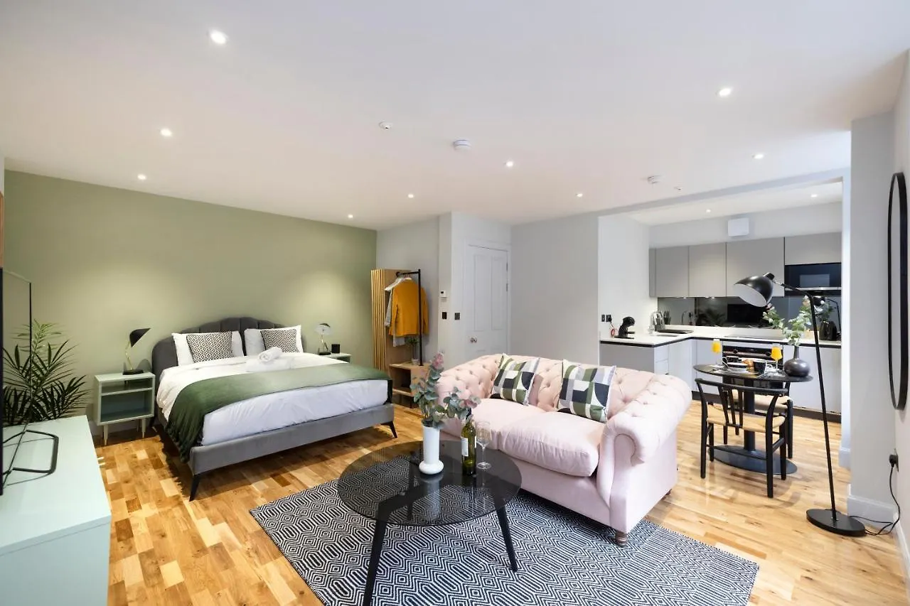 Dragon Suites Luxury Serviced Apartments At Alva Street 爱丁堡 0*,