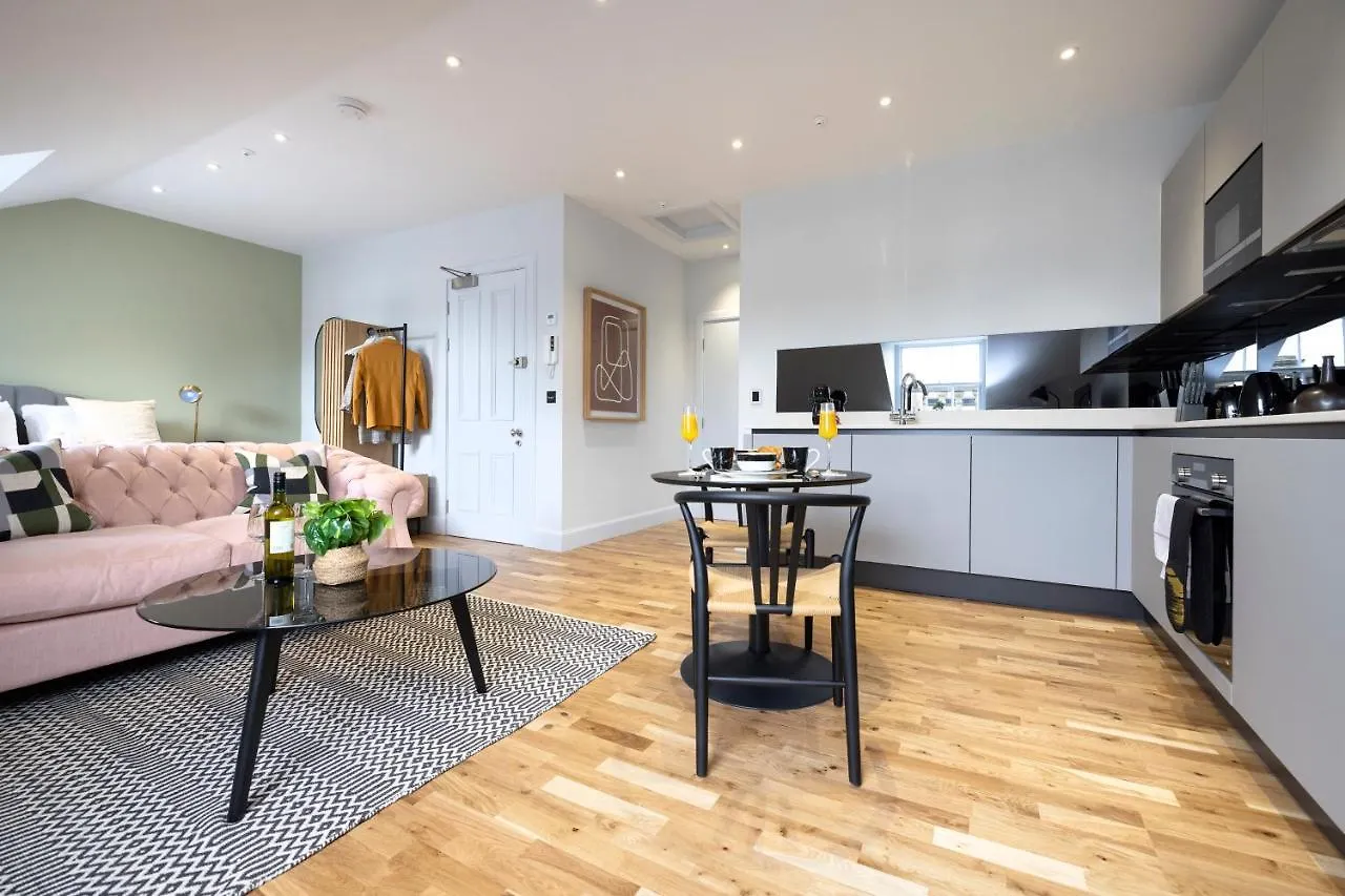 Dragon Suites Luxury Serviced Apartments At Alva Street Edinburgh