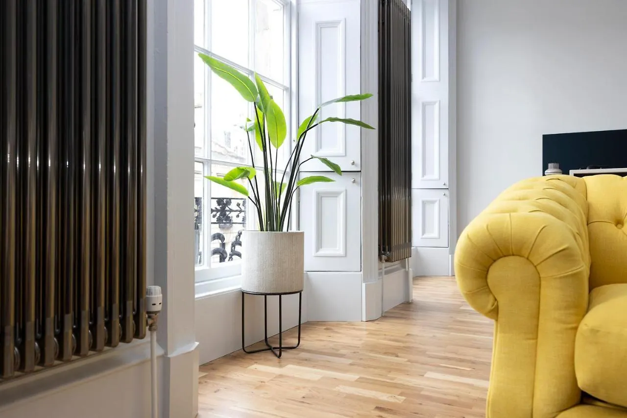 Dragon Suites Luxury Serviced Apartments At Alva Street Edinburgh