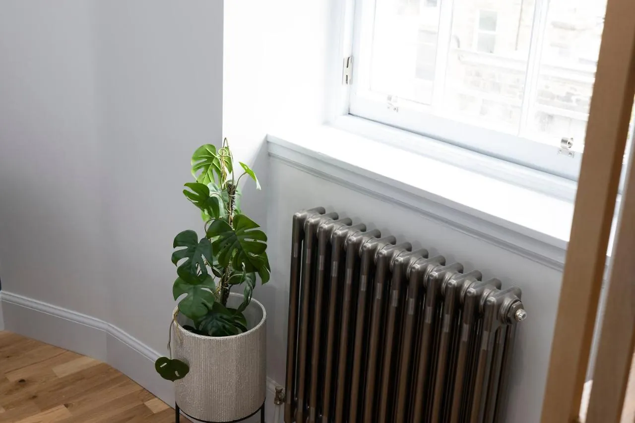 Dragon Suites Luxury Serviced Apartments At Alva Street Edinburgh