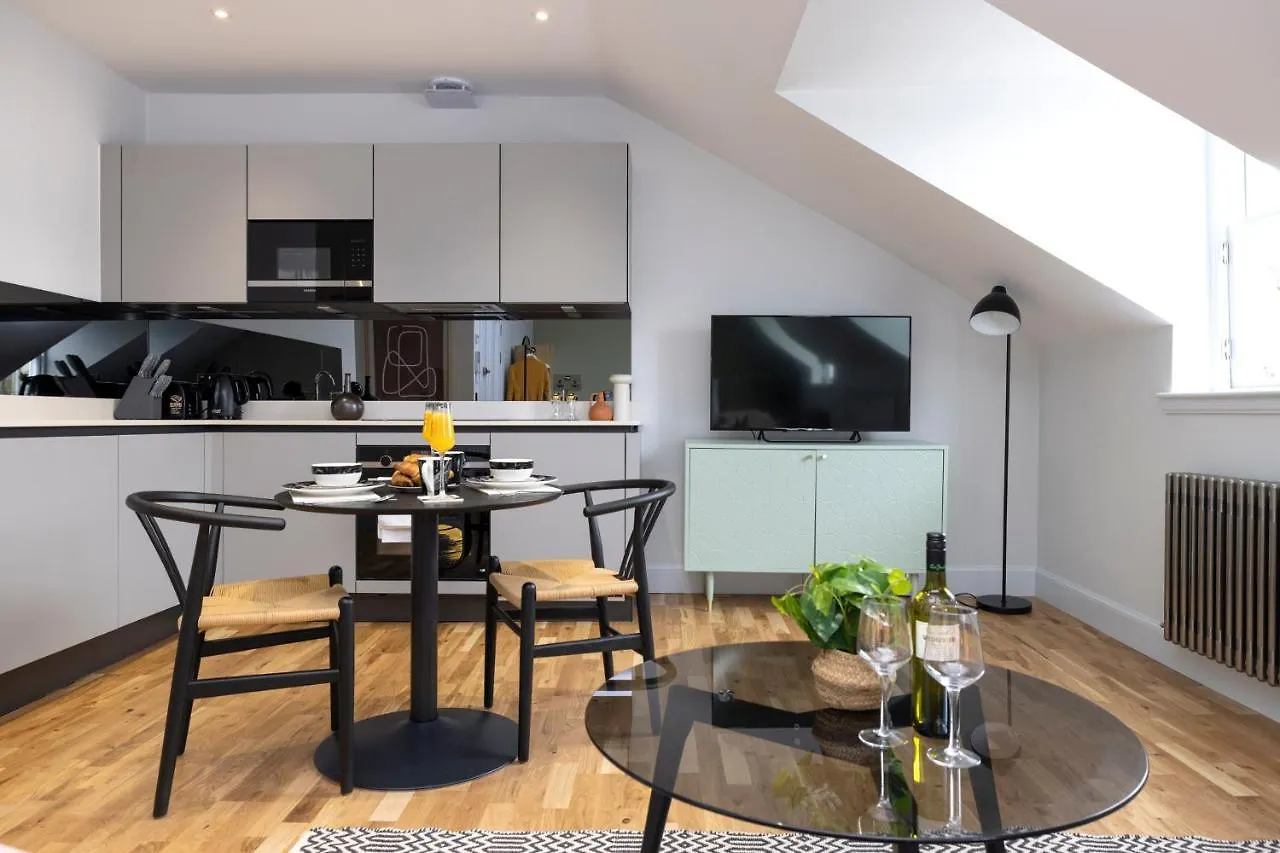 Dragon Suites Luxury Serviced Apartments At Alva Street 爱丁堡 英国