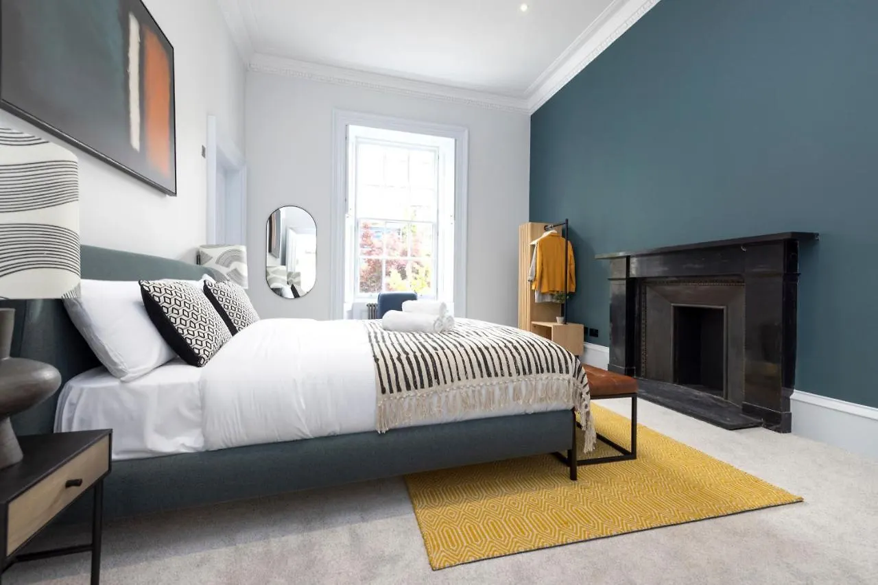 Dragon Suites Luxury Serviced Apartments At Alva Street 爱丁堡 0*,  英国