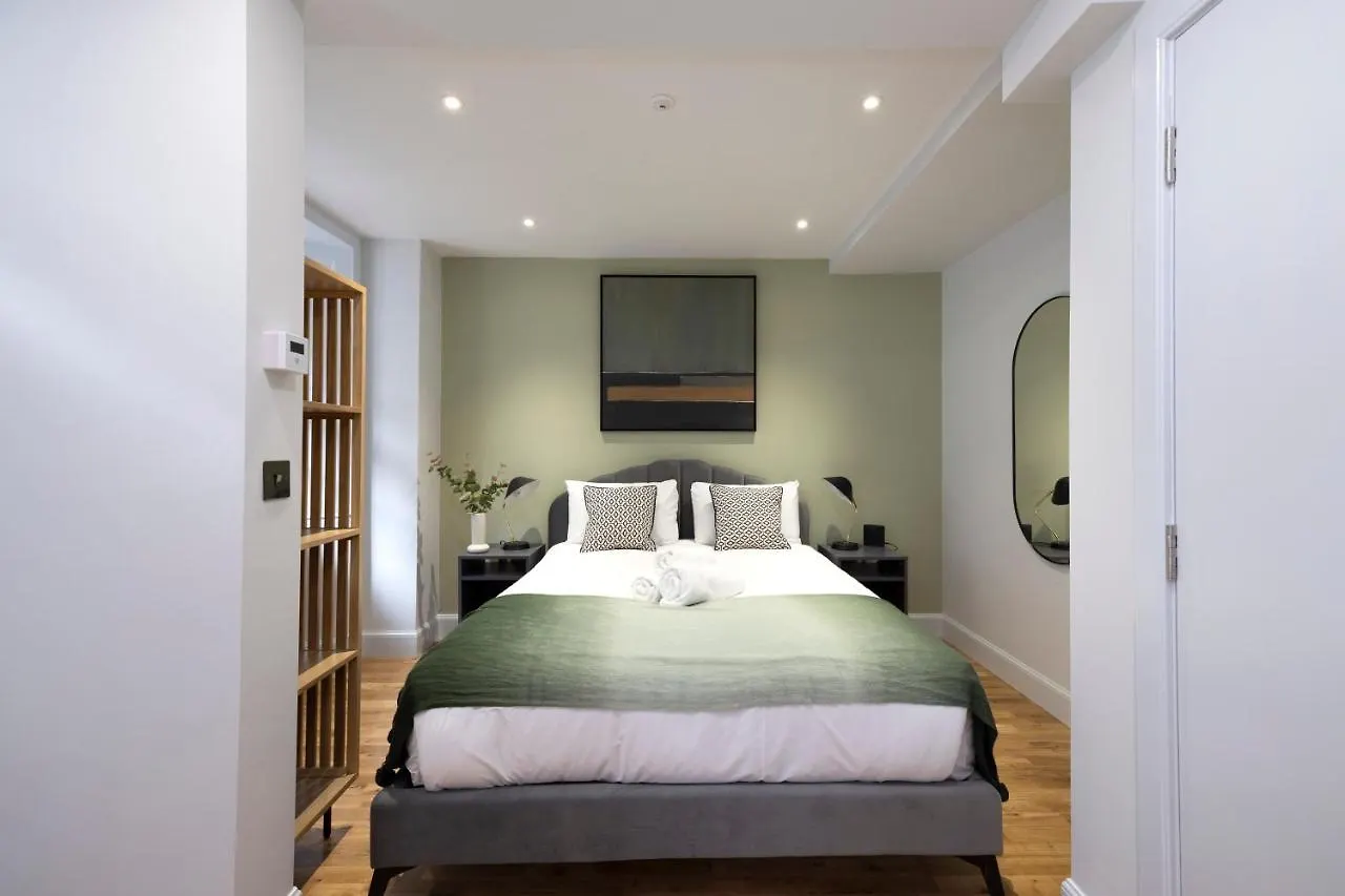 Dragon Suites Luxury Serviced Apartments At Alva Street Edinburgh