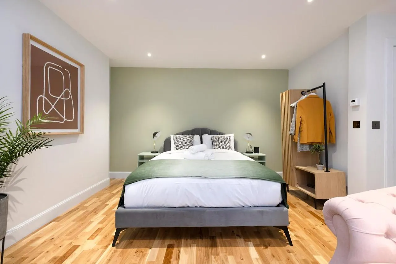 Dragon Suites Luxury Serviced Apartments At Alva Street Edinburgh