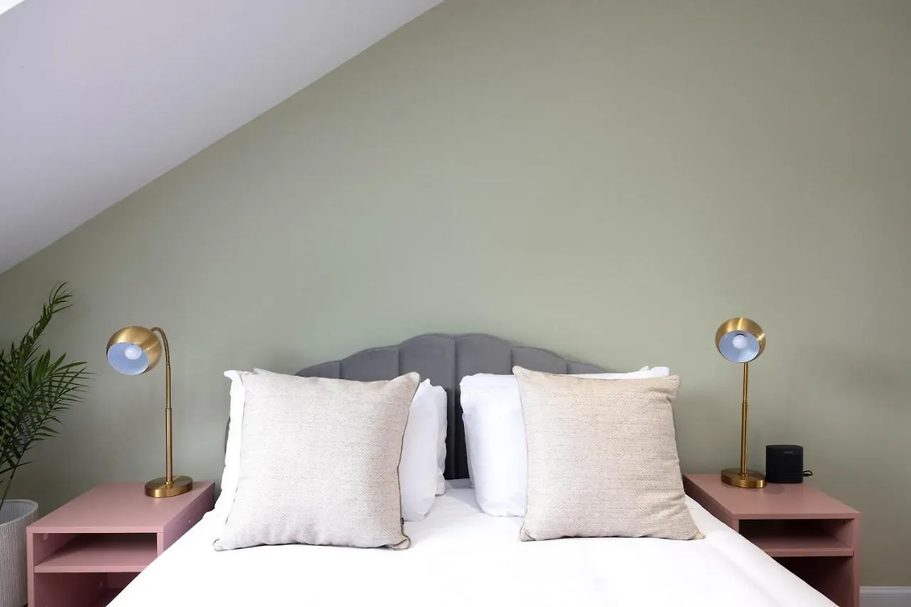 Dragon Suites Luxury Serviced Apartments At Alva Street 爱丁堡 英国