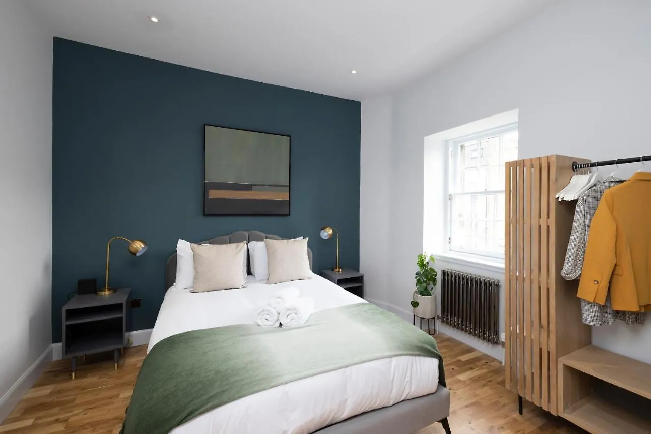 Dragon Suites Luxury Serviced Apartments At Alva Street Edinburgh