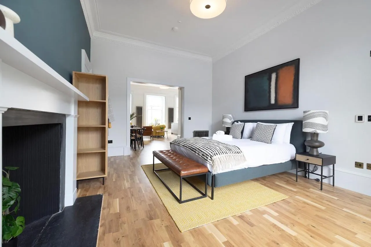 Dragon Suites Luxury Serviced Apartments At Alva Street 爱丁堡