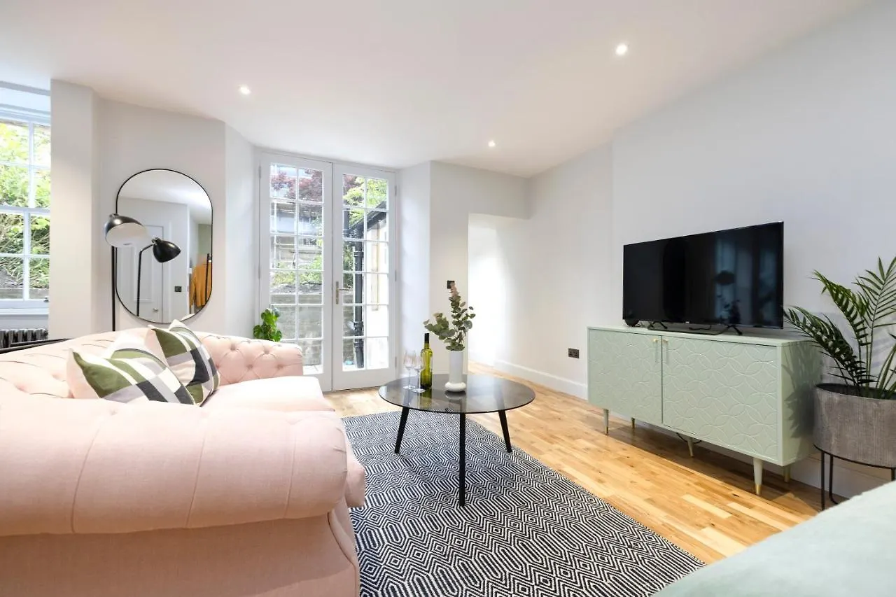 Dragon Suites Luxury Serviced Apartments At Alva Street Edinburgh