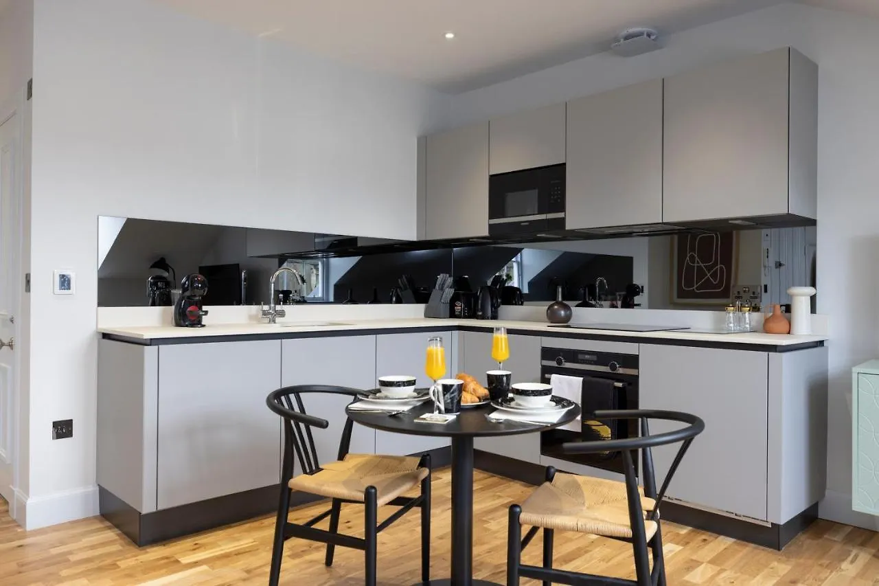 Dragon Suites Luxury Serviced Apartments At Alva Street Edinburgh