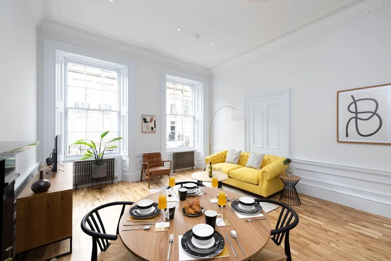 Dragon Suites Luxury Serviced Apartments At Alva Street Edinburgh