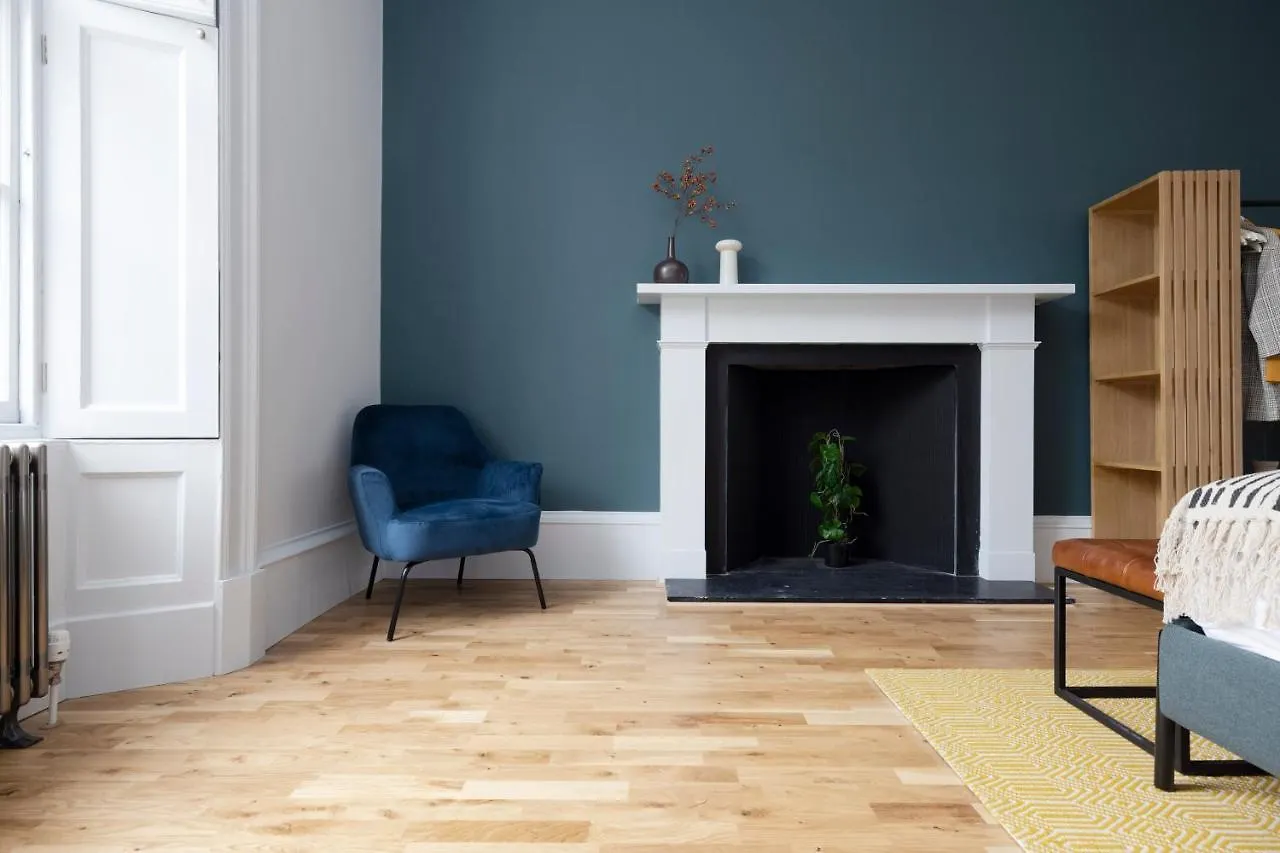 Dragon Suites Luxury Serviced Apartments At Alva Street Edinburgh